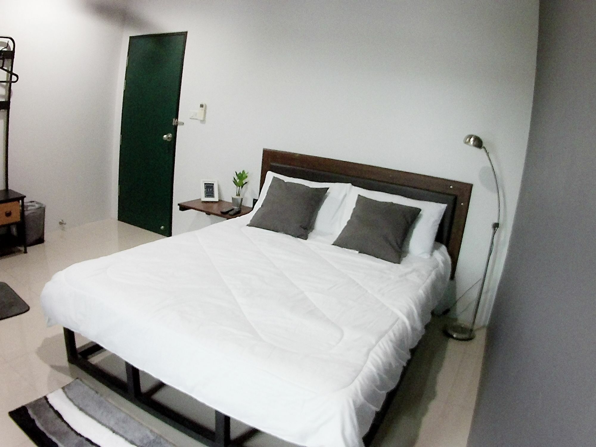 The Room Apartment Сурат-Тхані Екстер'єр фото