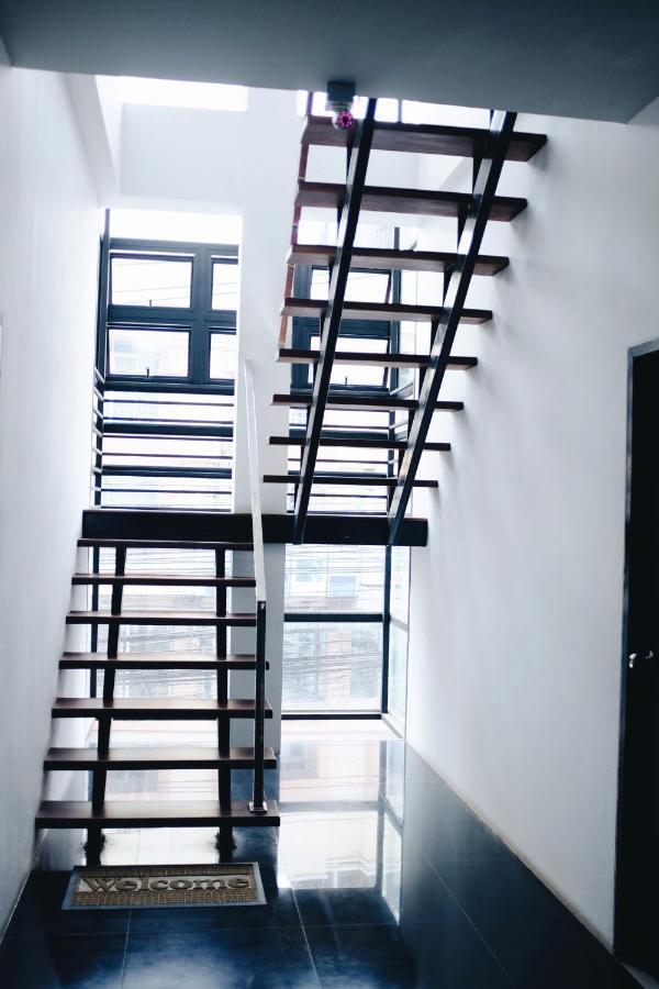 The Room Apartment Сурат-Тхані Екстер'єр фото